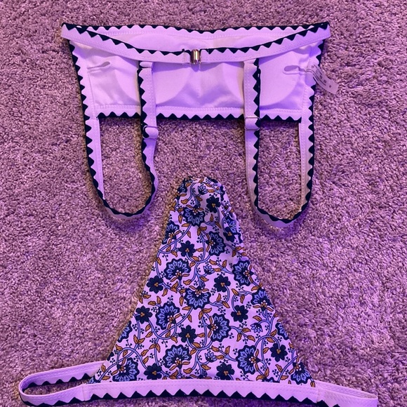 Bikini - Picture 4 of 4